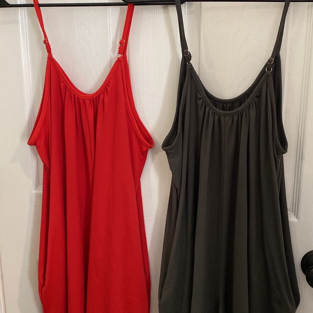 Cute jumper shorts. Size medium. Pockets! Adjustable straps.